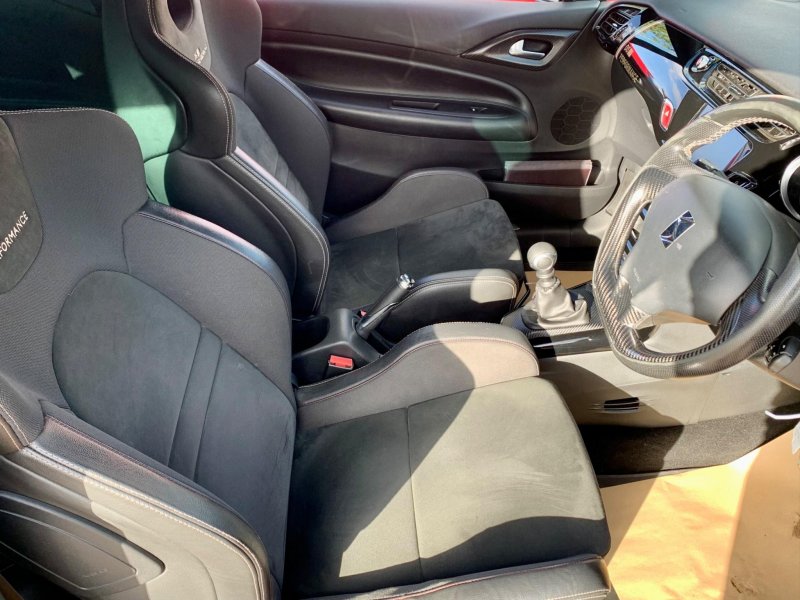 DS AUTOMOBILES DS 3