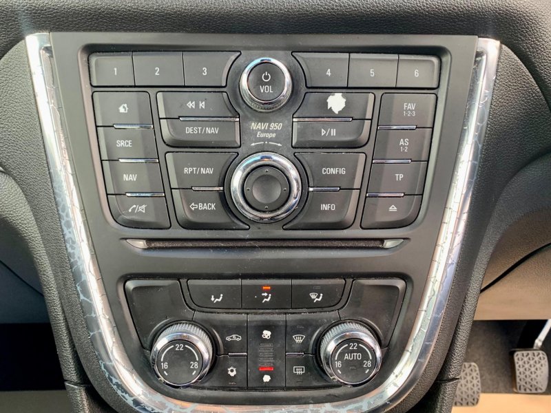 VAUXHALL MOKKA