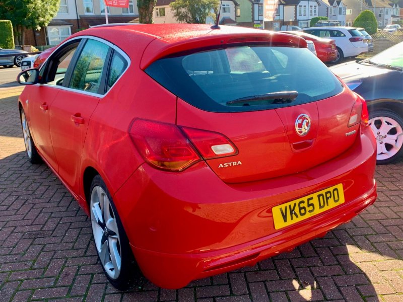 VAUXHALL ASTRA