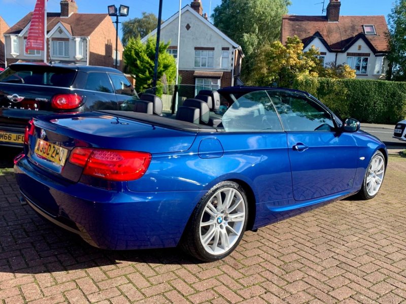 BMW 3 SERIES