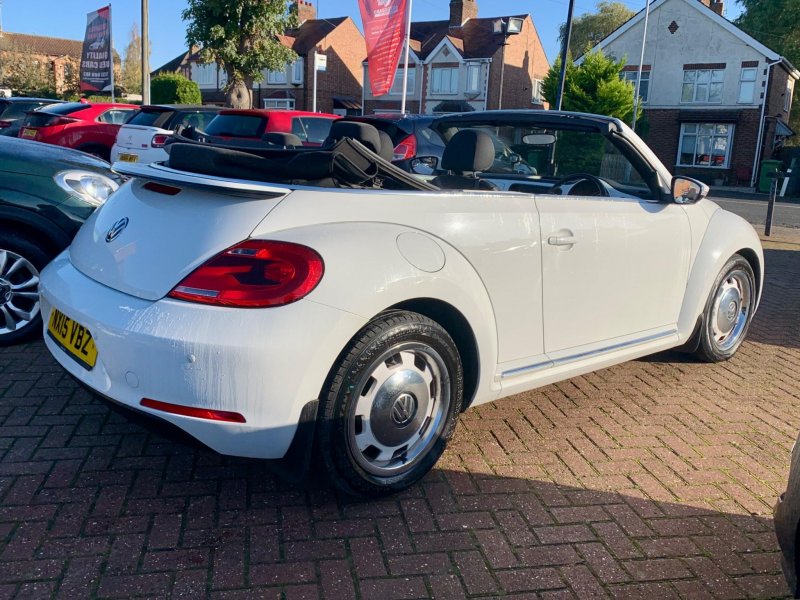 VOLKSWAGEN BEETLE