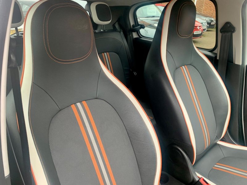 RENAULT TWINGO