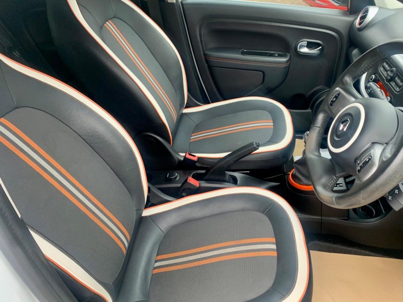 RENAULT TWINGO