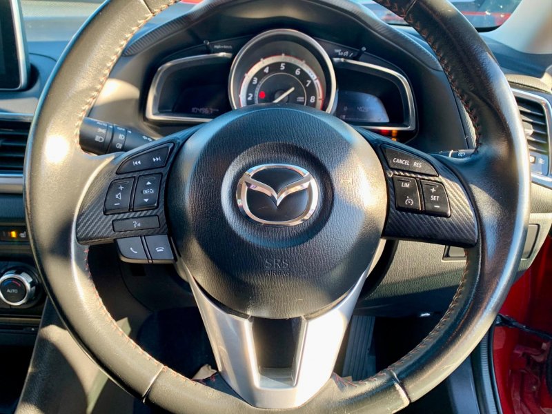 MAZDA MAZDA3
