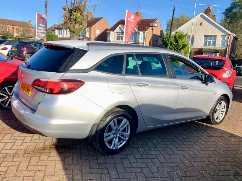 VAUXHALL ASTRA