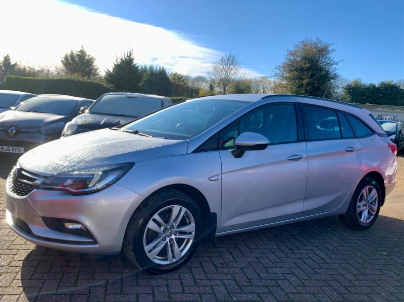 VAUXHALL ASTRA