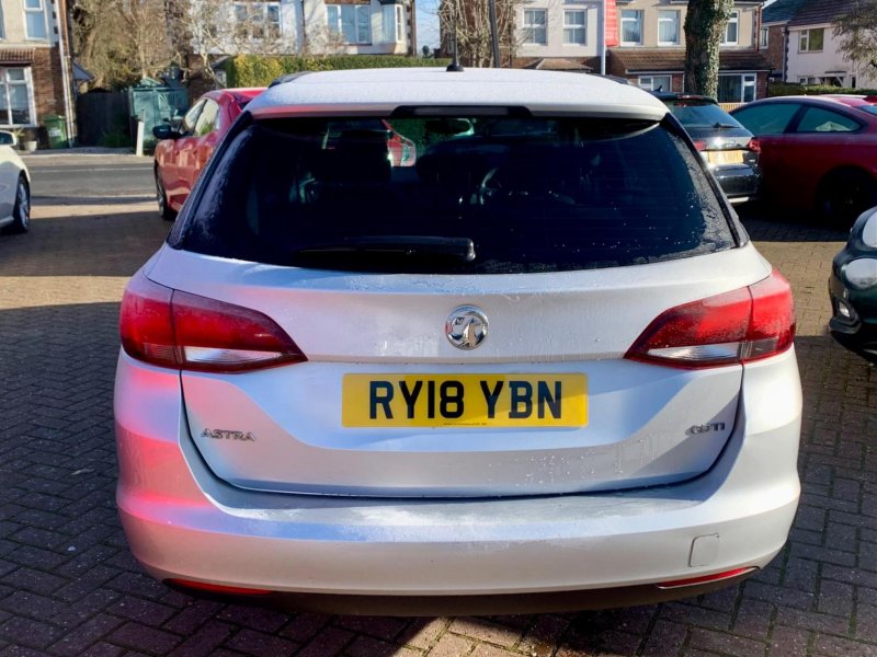 VAUXHALL ASTRA