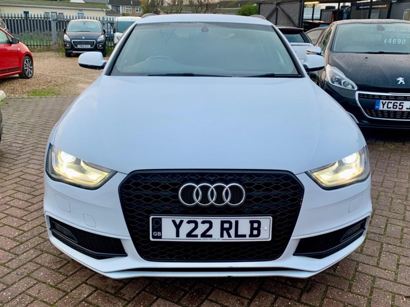 AUDI A4 AVANT
