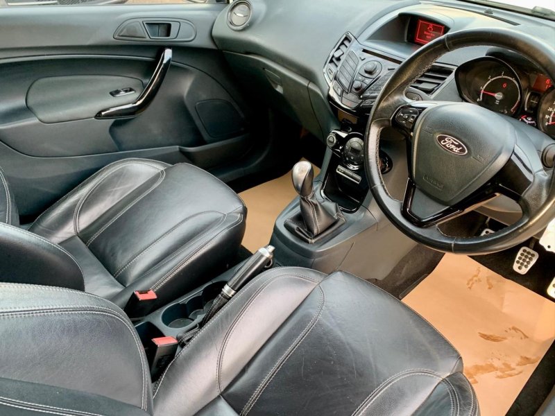 FORD FIESTA