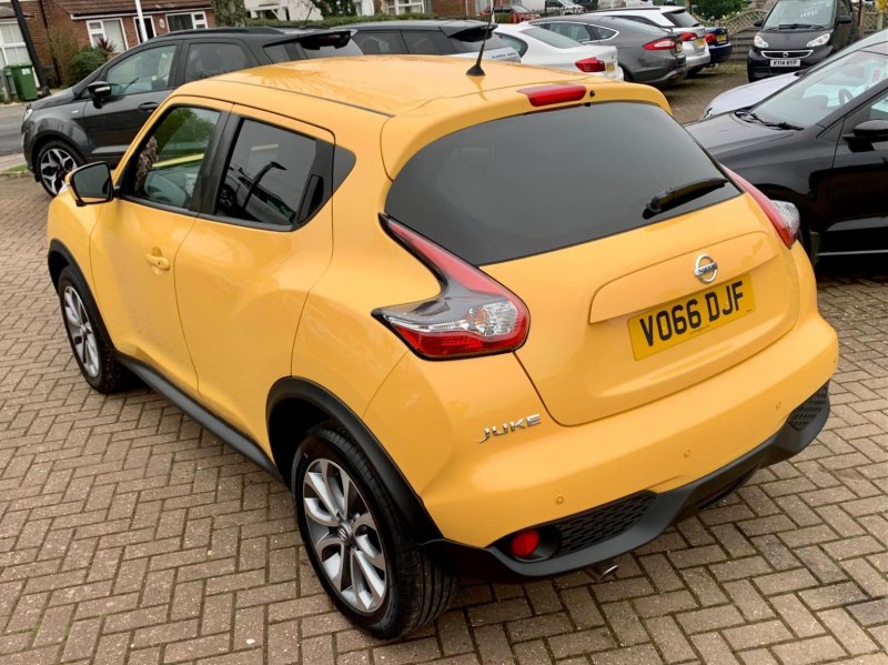 NISSAN JUKE