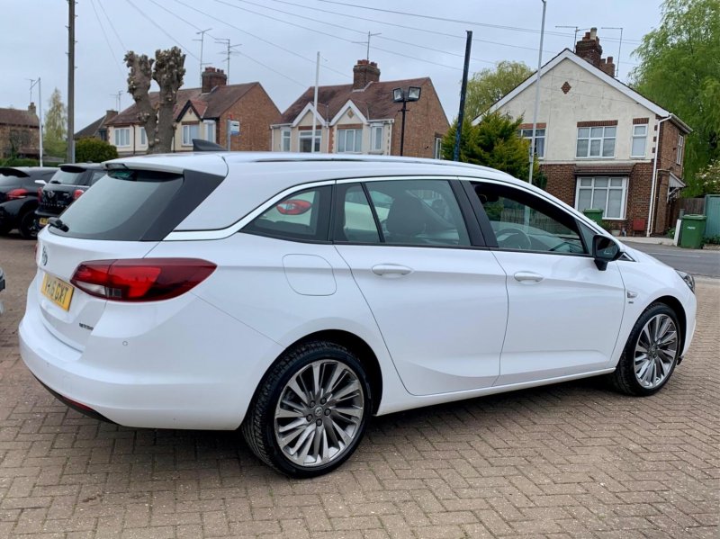 VAUXHALL ASTRA