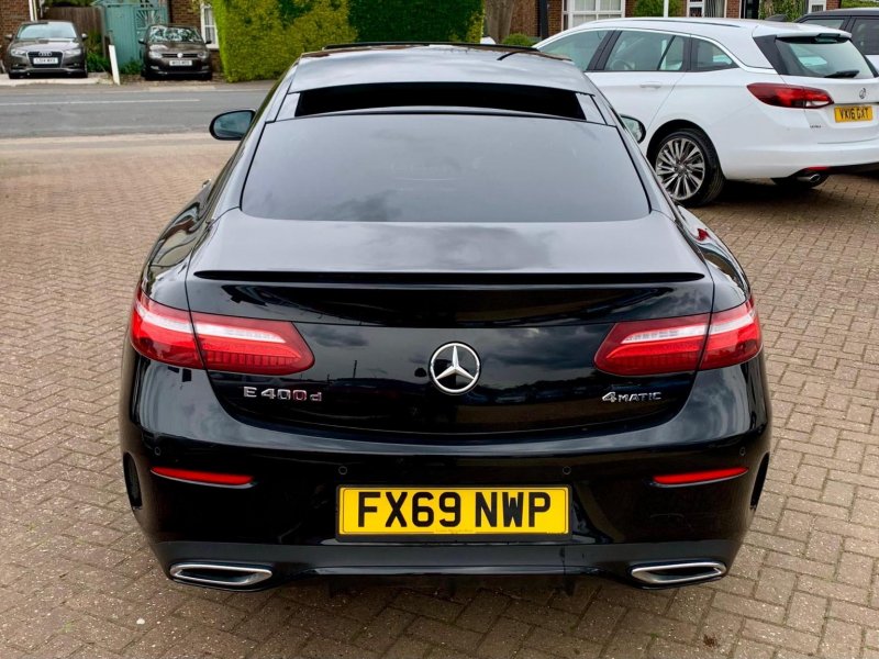 MERCEDES-BENZ E CLASS