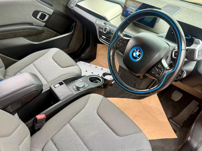 BMW I3