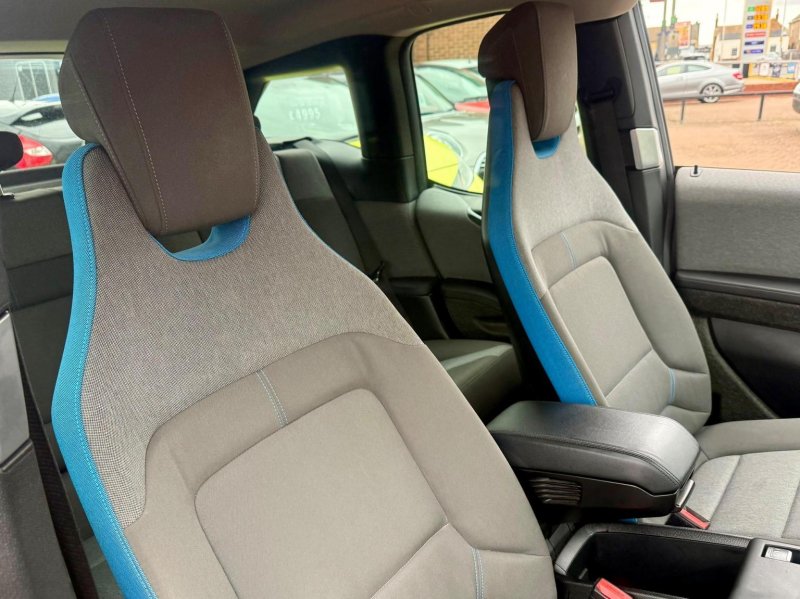 BMW I3