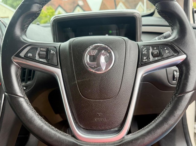 VAUXHALL AMPERA