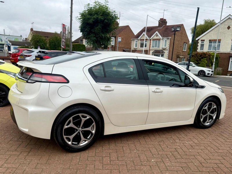 VAUXHALL AMPERA