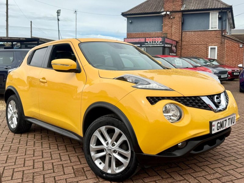 NISSAN JUKE 1.6 N-Connecta XTRON Euro 6 5dr